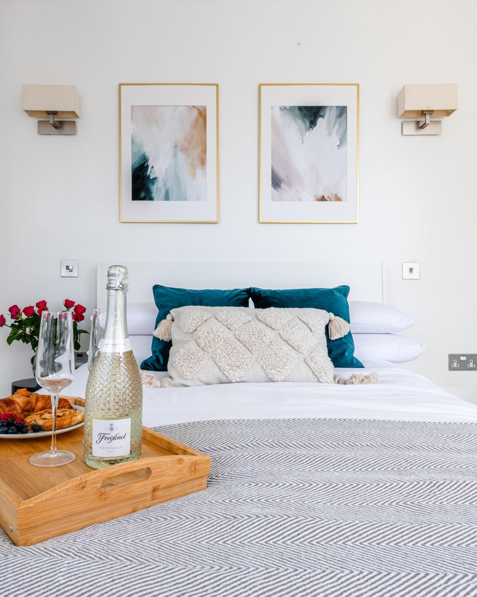 Stylish 1 Bedroom Kings Cross Ideal For 4 Guests By Uk Appartement Londen